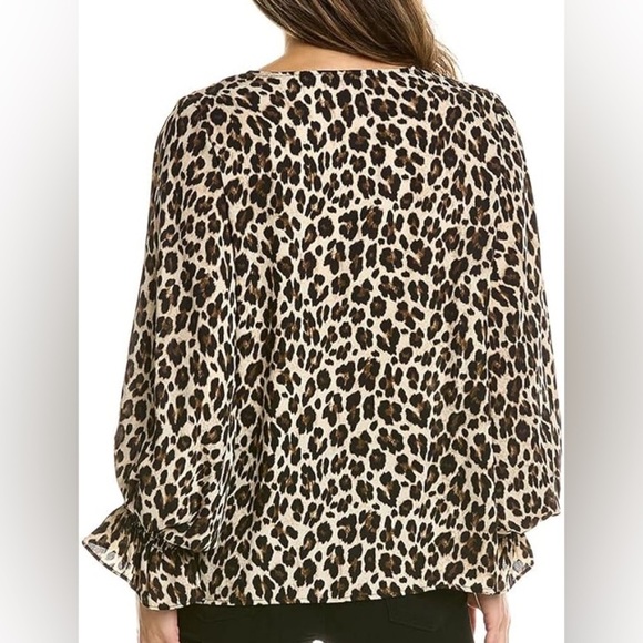 Vince Camuto Blouse V Neck Animal Print Size Small - Picture 2 of 6